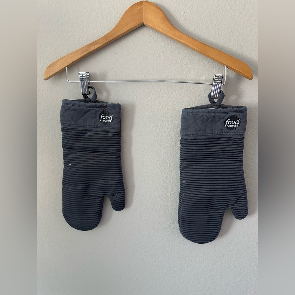 Food Network Oven Mitts Set